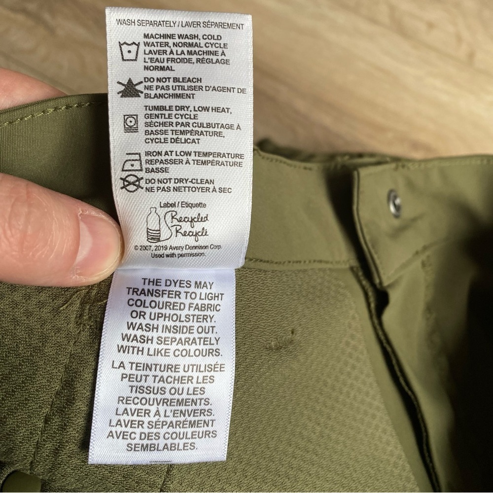 NWT WindRiver Cargo shorts Performance Quick Dry zippered pockets hiking size 10 - Picture 13 of 14